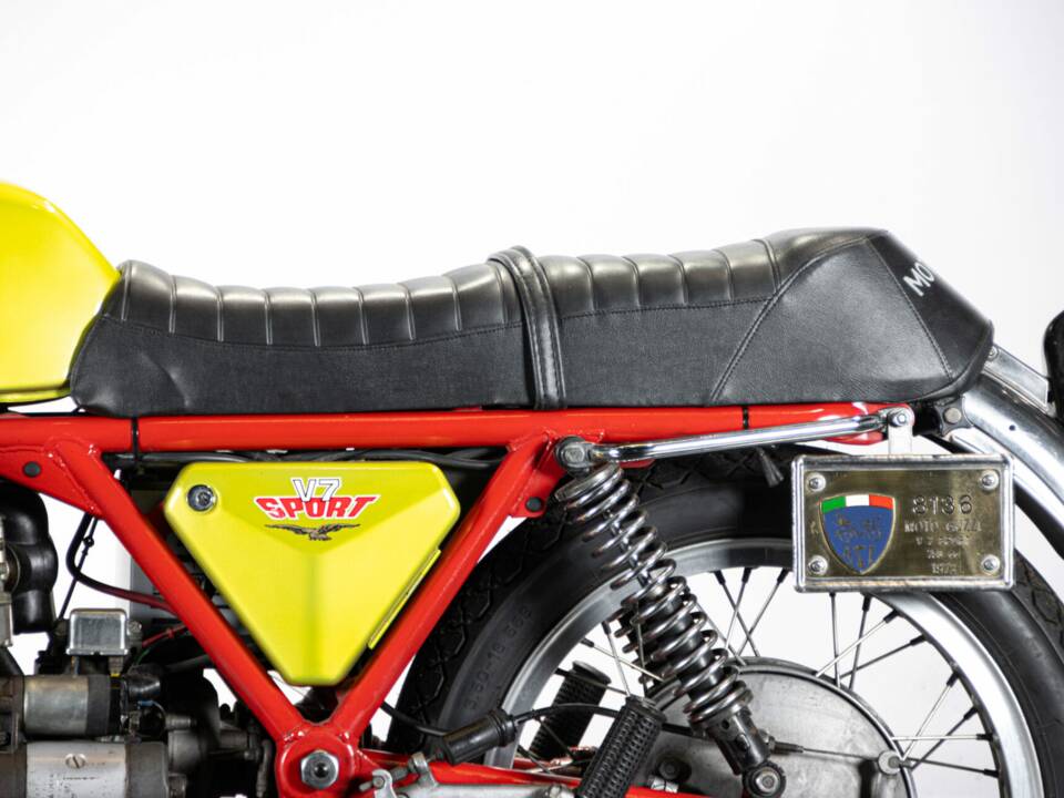 Imagen 21/50 de Moto Guzzi V7 Sport (1972)
