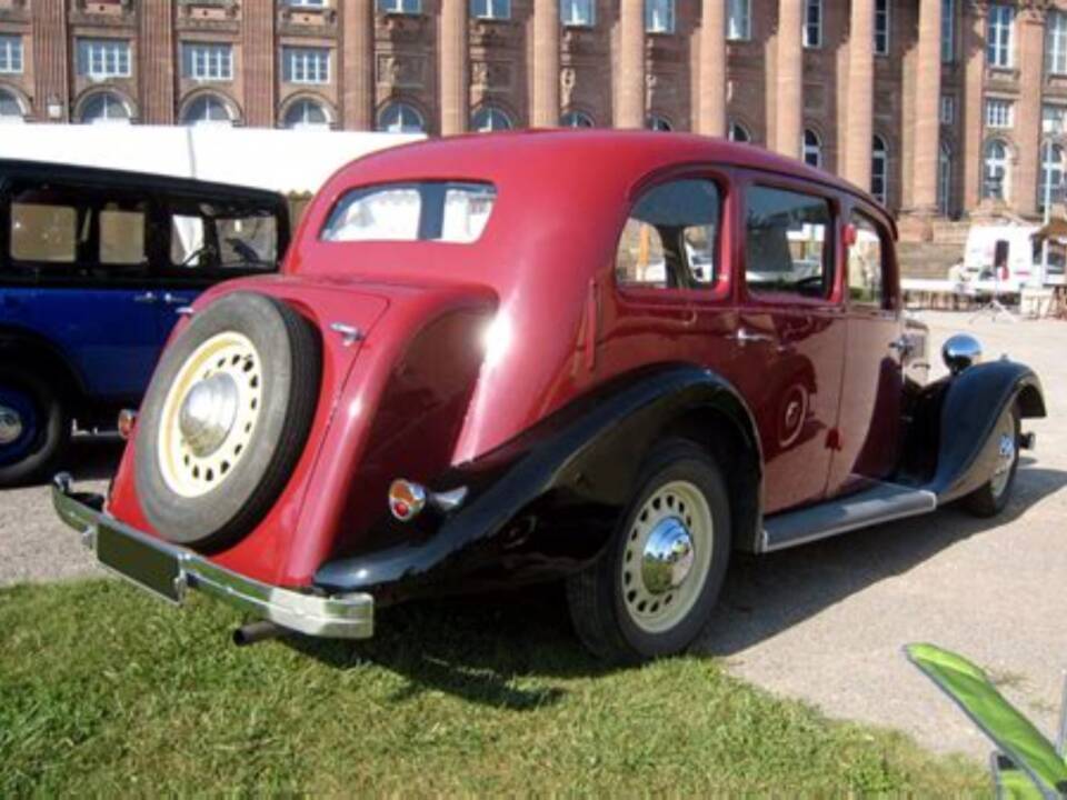 Image 2/11 of Delahaye Typ 134 (1937)