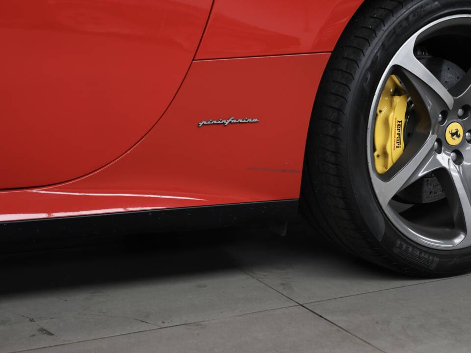 Immagine 35/50 di Ferrari FF (2011)