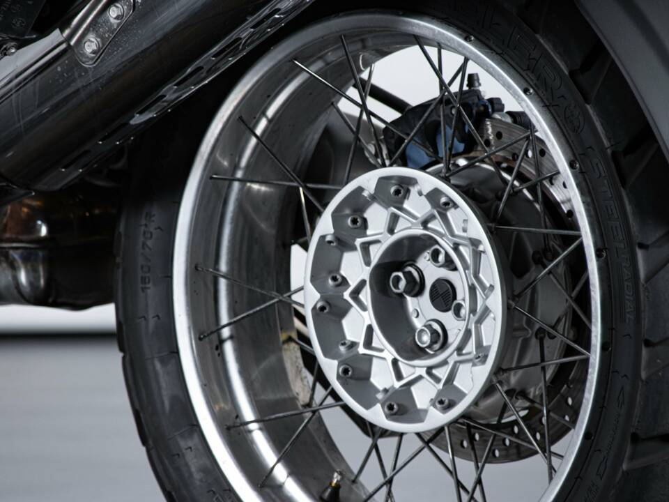 Immagine 11/50 di BMW DUMMY (2000)