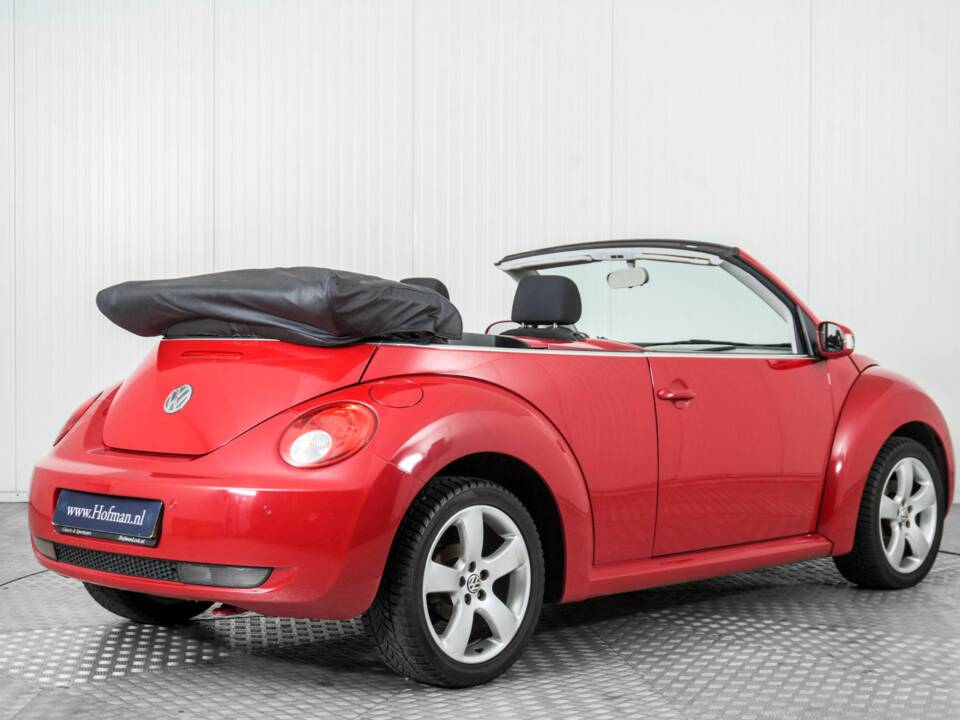 Image 2/50 de Volkswagen New Beetle 2.0 (2006)