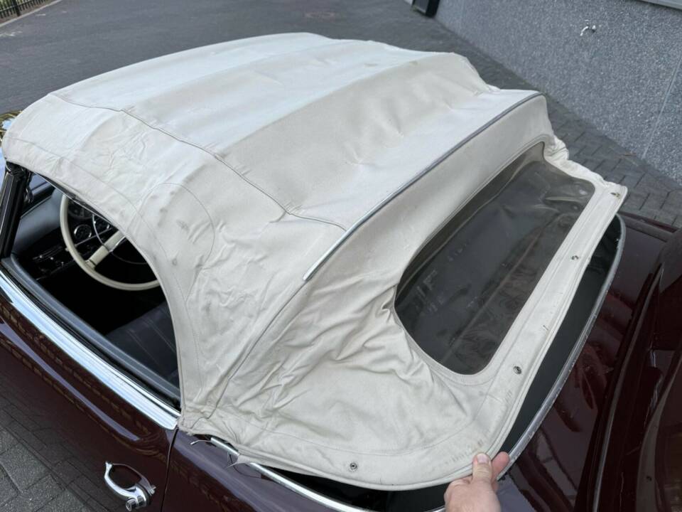 Image 12/50 de Mercedes-Benz 190 SL (1959)