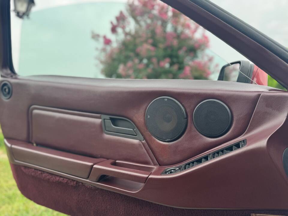 Image 18/32 of Porsche 928 S (1988)
