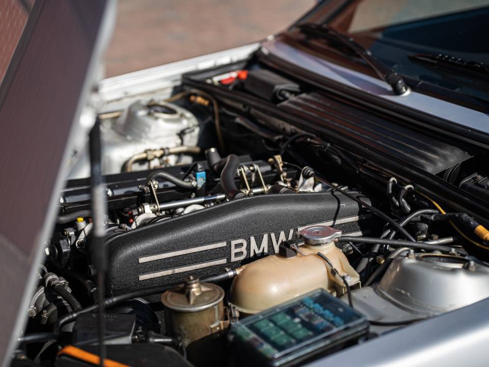 Image 12/49 of BMW M 635 CSi (1986)