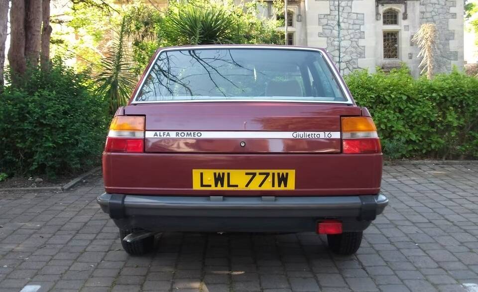Image 6/9 of Alfa Romeo Giulietta 1.6 (1981)