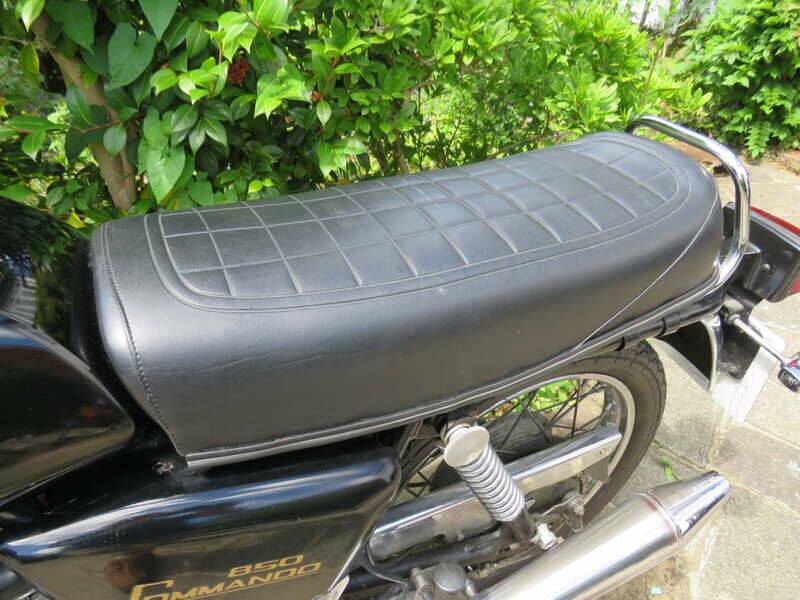 Image 18/47 of Norton Commando 850 Roadster (1974)