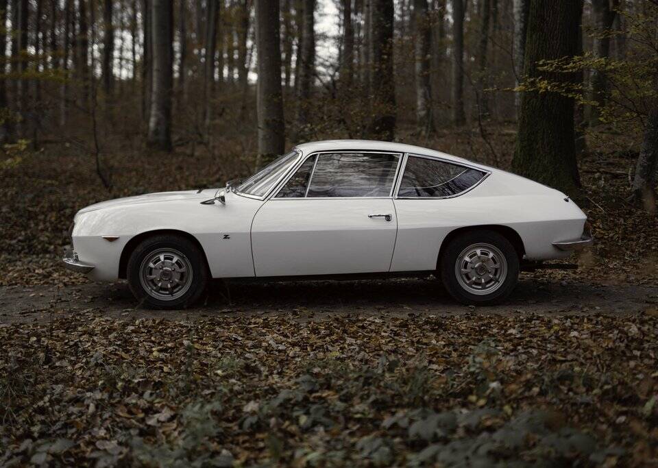 Image 4/8 de Lancia Fulvia Sport 1.3 S (Zagato) (1969)
