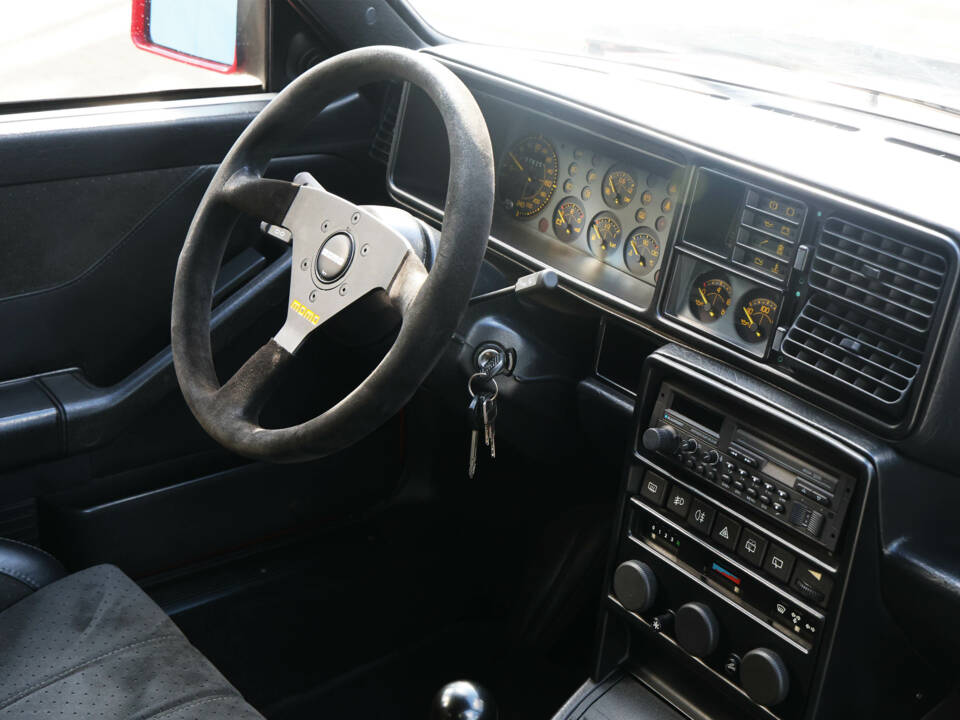Afbeelding 51/58 van Lancia Delta HF Integrale Evoluzione I (1991)