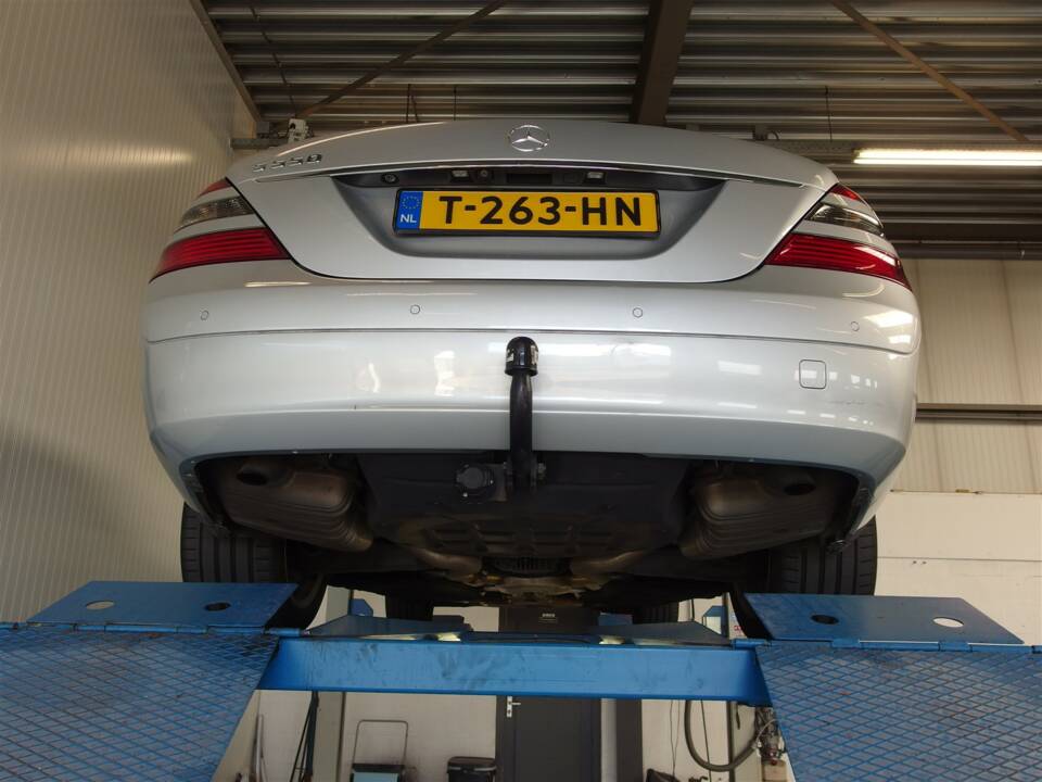 Image 92/98 of Mercedes-Benz S 500 L (2007)