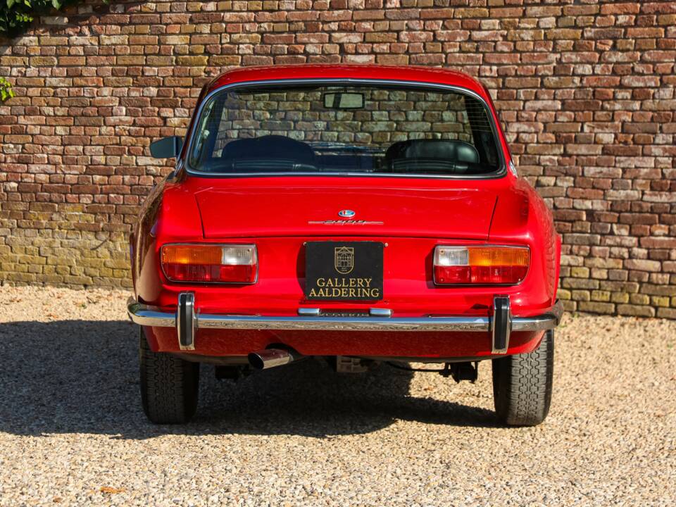 Imagen 6/50 de Alfa Romeo 2000 GT Veloce (1972)