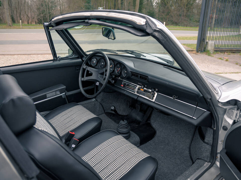 Bild 21/34 von Porsche 911 2.4 T (1972)