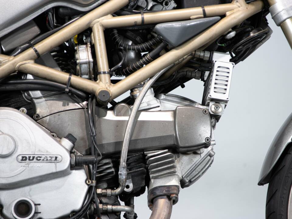 Image 31/50 of Ducati DUMMY (1996)