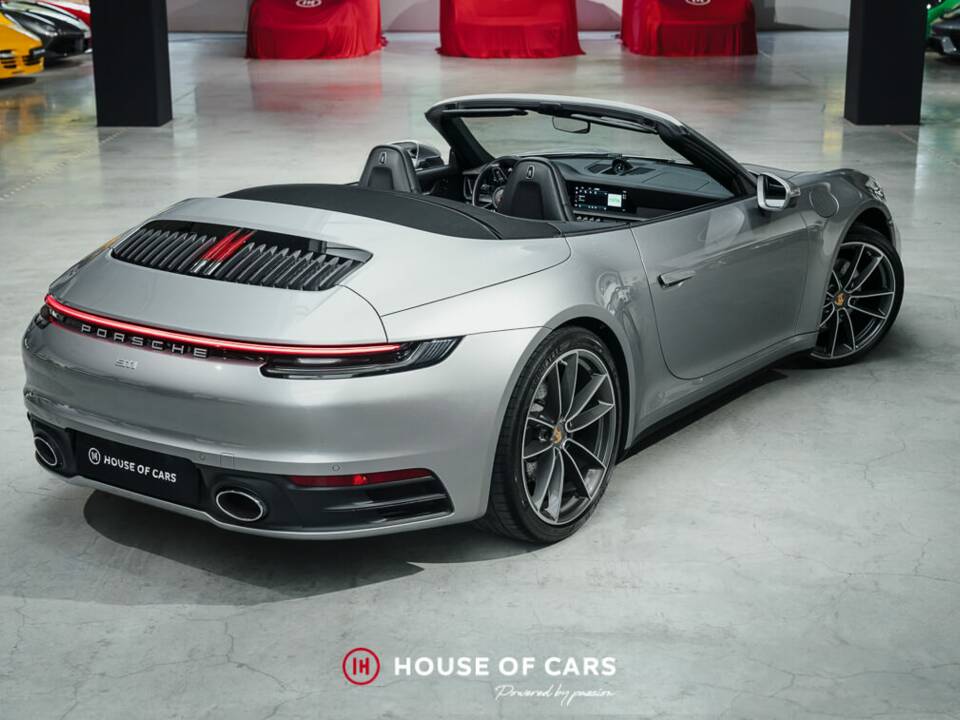 Image 7/25 of Porsche 911 Carrera (2023)