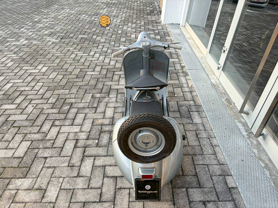 Image 3/24 of Piaggio Vespa 150 (1957)