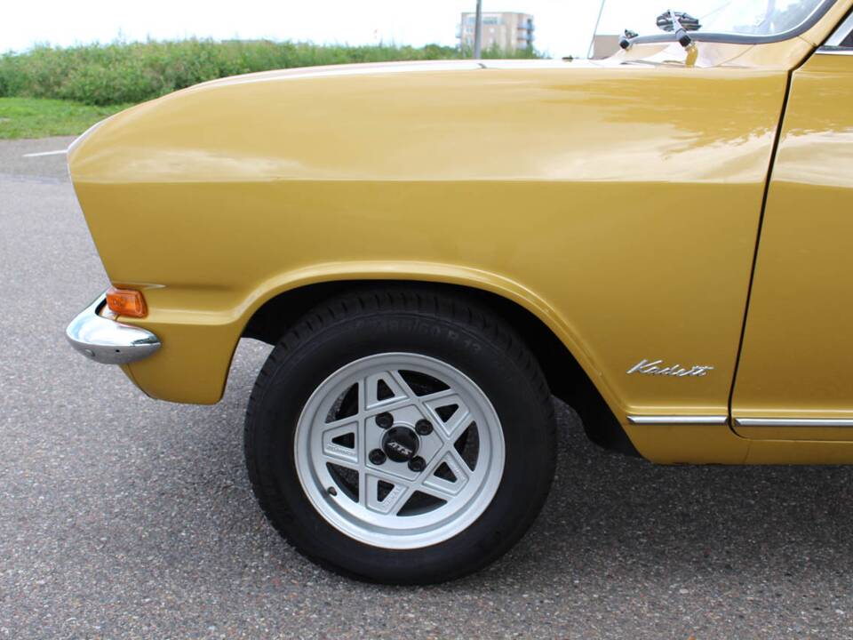 Immagine 11/38 di Opel Kadett 1,2 S (1971)