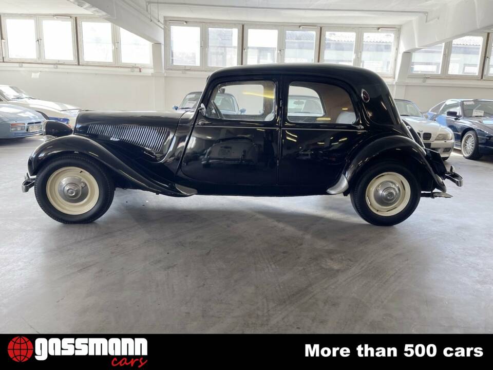 Image 4/15 of Citroën Traction Avant 11 BL (1947)