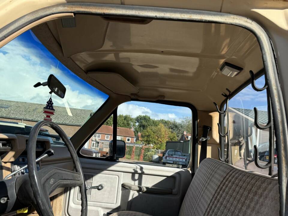 Image 10/22 of Ford F-250 (1983)