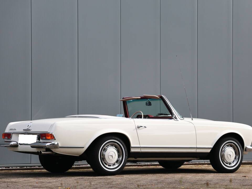 Image 8/14 of Mercedes-Benz 280 SL (1969)