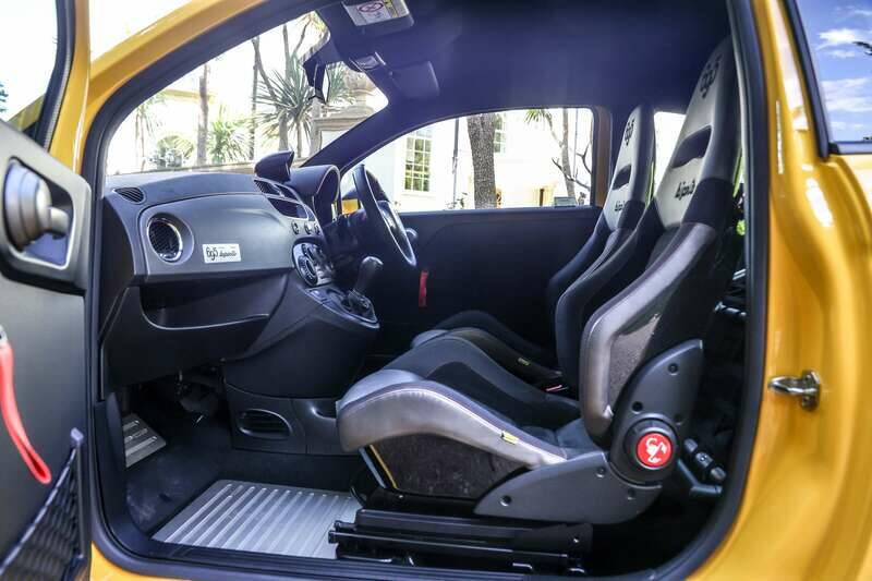 Immagine 37/41 di Abarth 695 Biposto (2006)