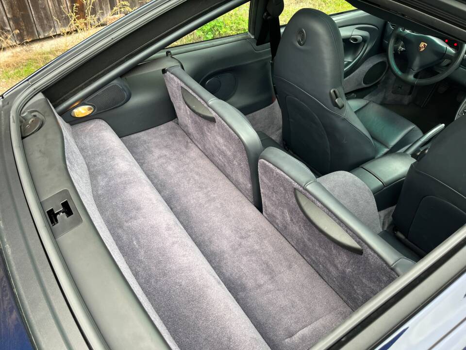 Bild 6/50 von Porsche 911 Carrera (2003)