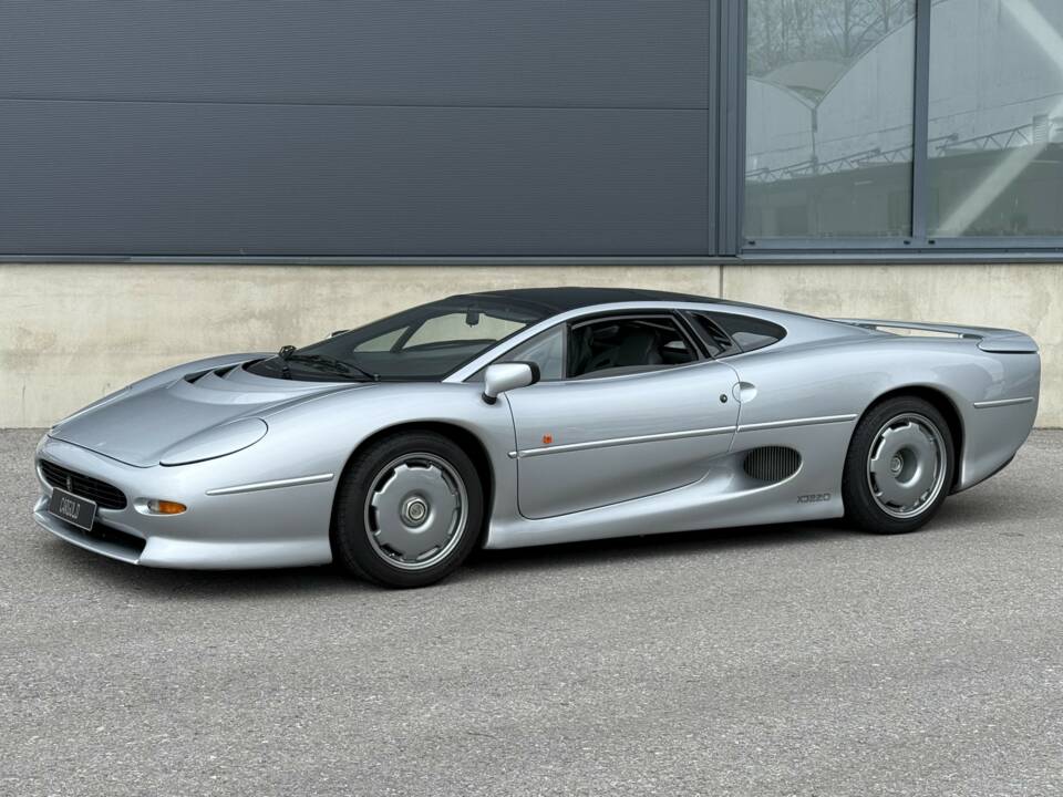 Bild 3/55 von Jaguar XJ 220 (1993)