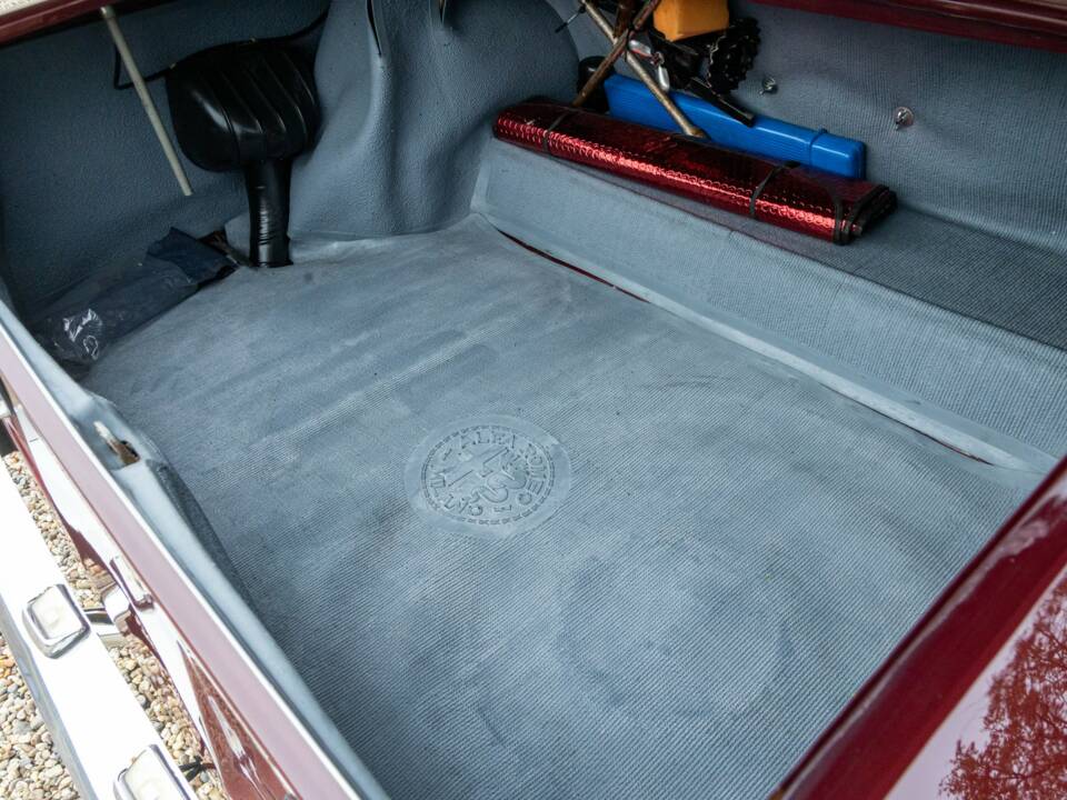 Imagen 15/50 de Alfa Romeo Giulia Nuova Super 1600 (1971)