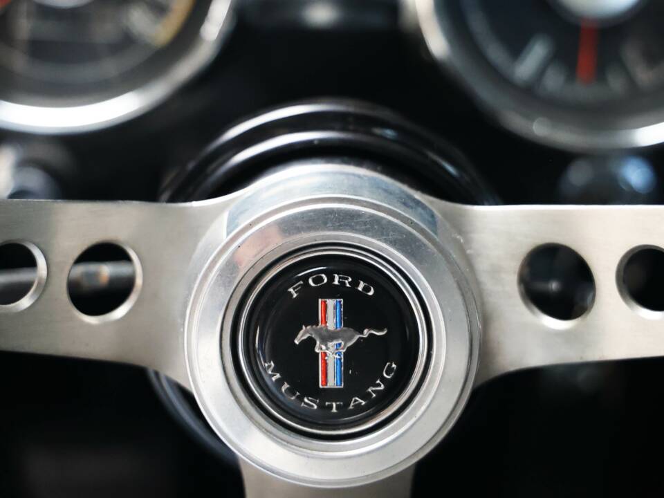 Image 50/57 of Ford Mustang 302 (1968)