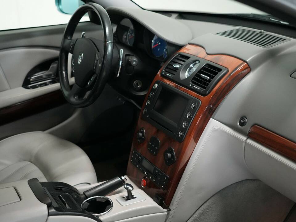 Bild 3/38 von Maserati Quattroporte 4.2 (2005)