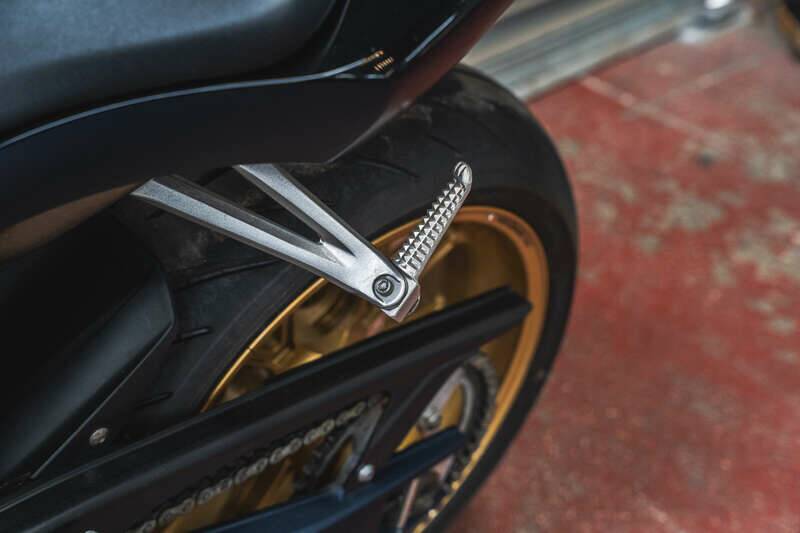 Image 39/46 de Yamaha YZF-R1 (2006)