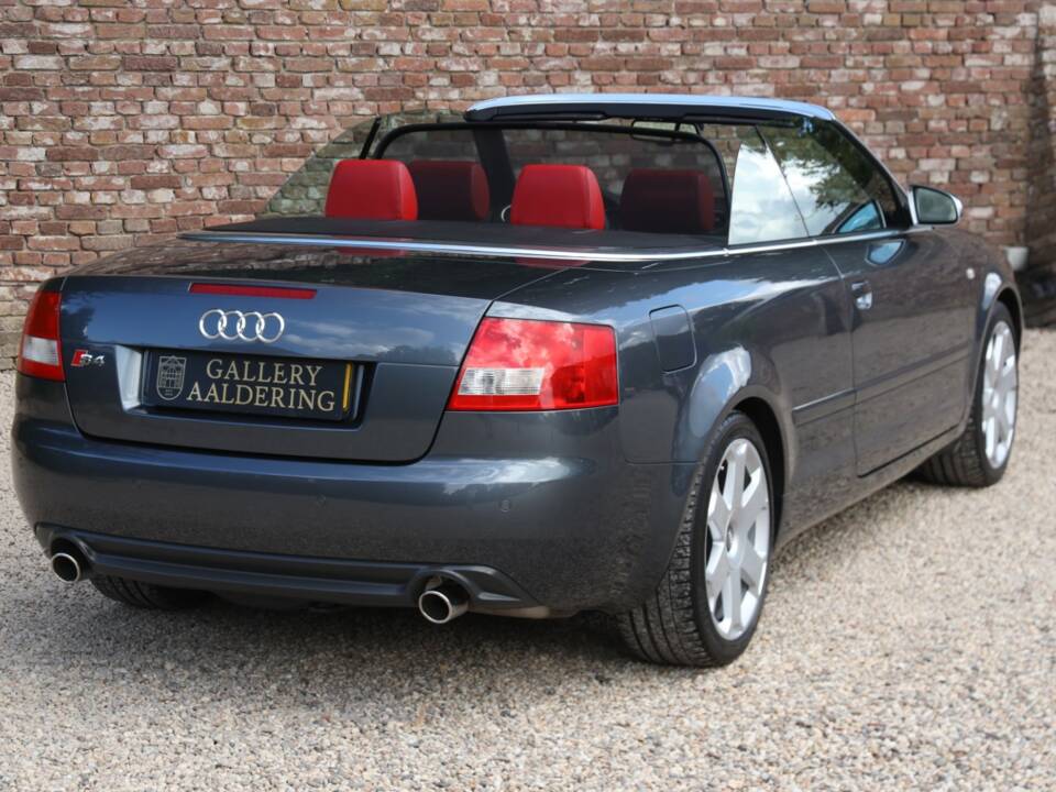 Image 46/50 de Audi S4 (2004)