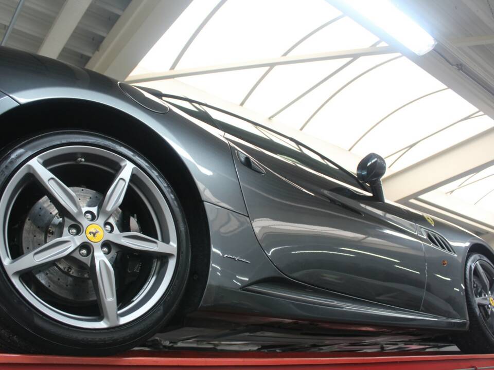 Bild 8/50 von Ferrari California (2010)