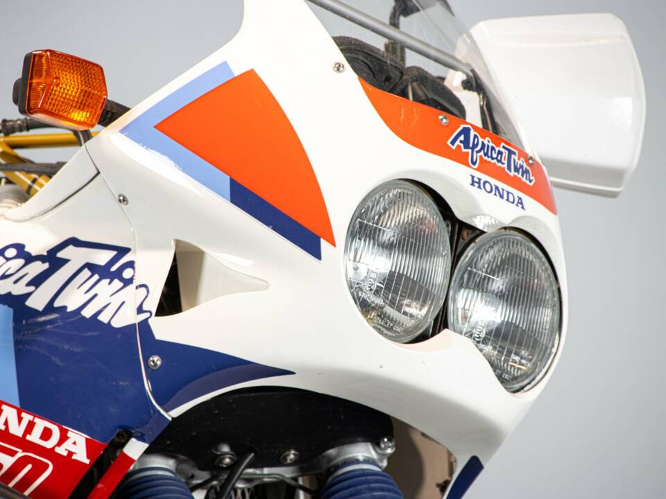 Image 25/50 of Honda DUMMY (1990)