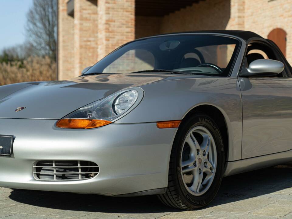 Image 26/50 of Porsche Boxster (1997)