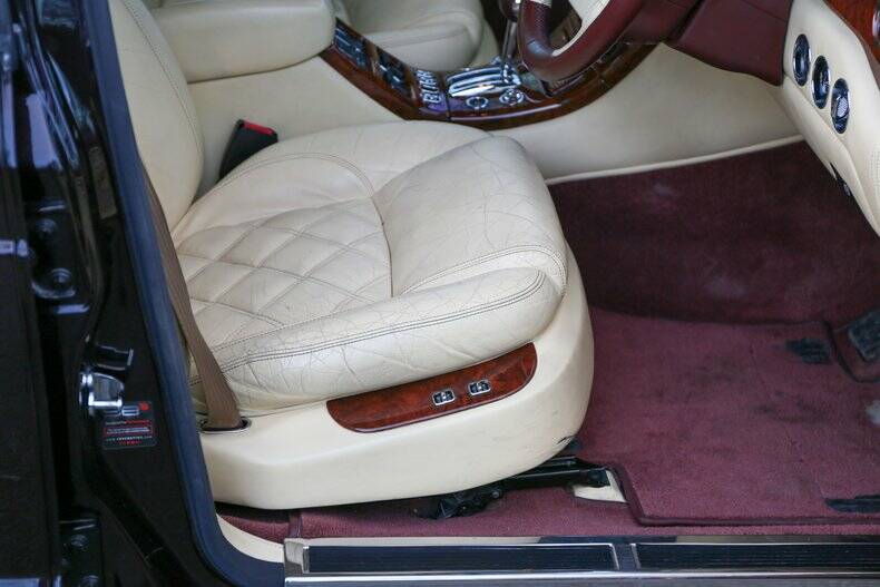 Afbeelding 12/50 van Bentley Arnage T (2002)