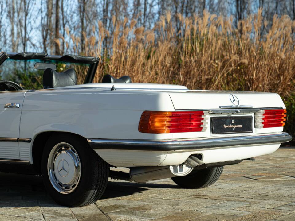 Bild 31/50 von Mercedes-Benz 280 SL (1989)