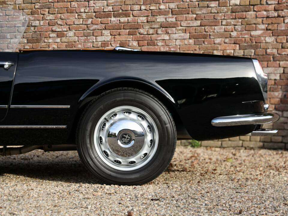 Bild 27/50 von Alfa Romeo 2000 Spider (1961)