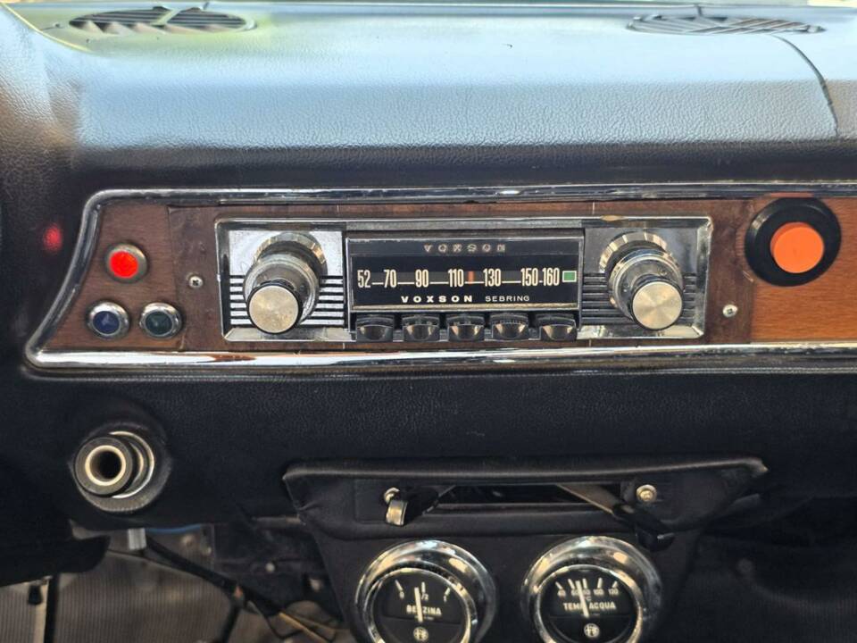 Image 13/45 of Alfa Romeo Giulia GT 1300 Junior (1973)