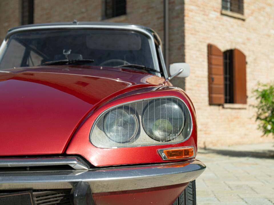 Bild 17/50 von Citroën DS 23 Pallas (1972)