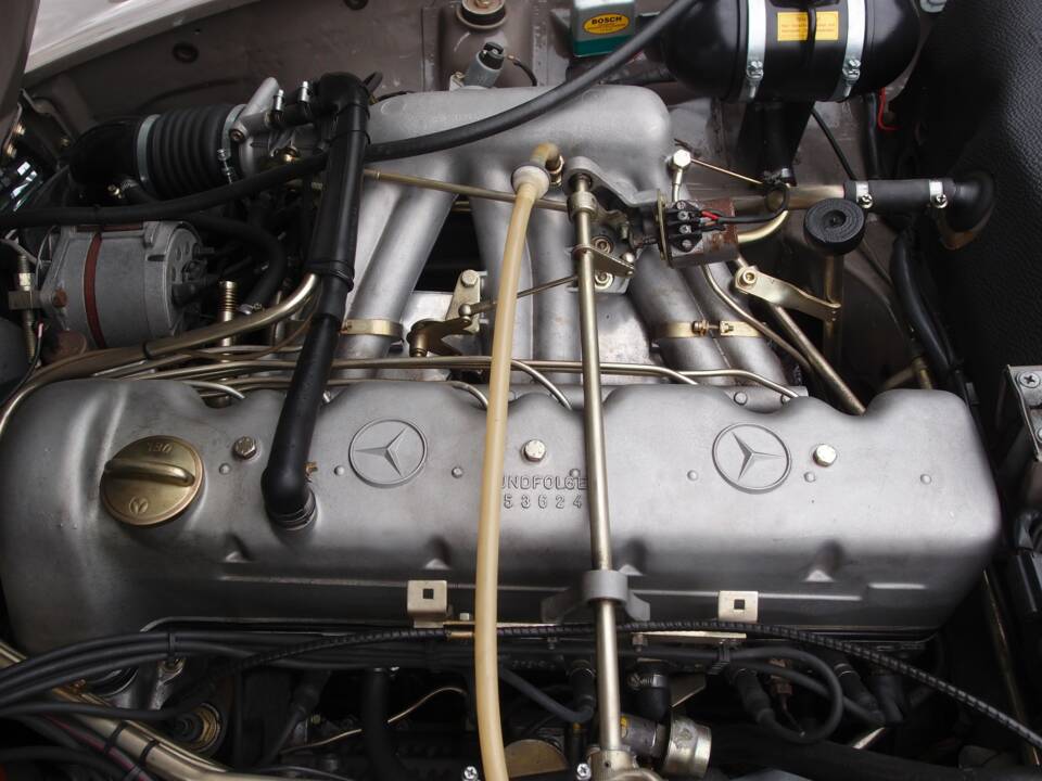 Image 43/99 de Mercedes-Benz 280 SL (1971)