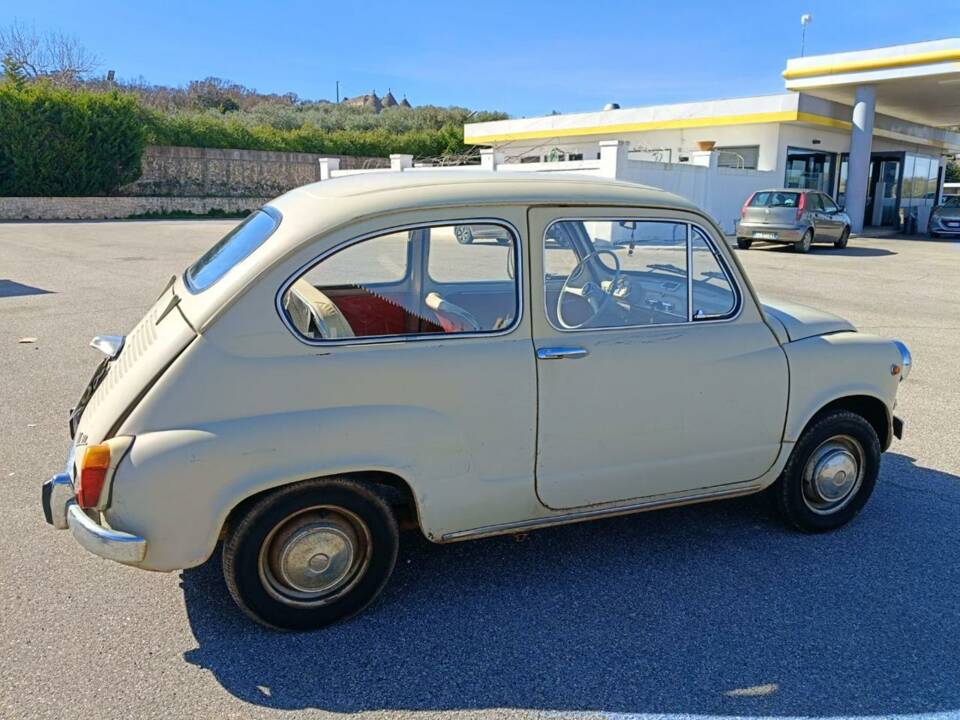 Image 32/44 of FIAT 600 D (1967)