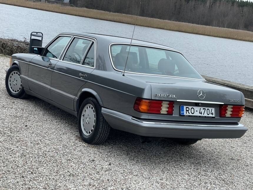 Bild 11/60 von Mercedes-Benz 300 SDL (1987)