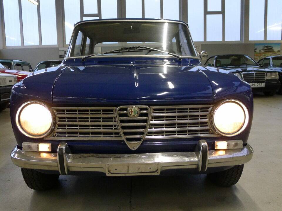 Immagine 1/28 di Alfa Romeo Giulia 1300 TI (1966)