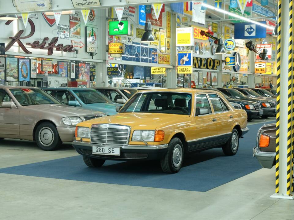 Bild 19/50 von Mercedes-Benz 280 SE (1981)