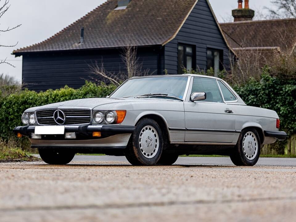 Image 1/31 of Mercedes-Benz 560 SL (1987)
