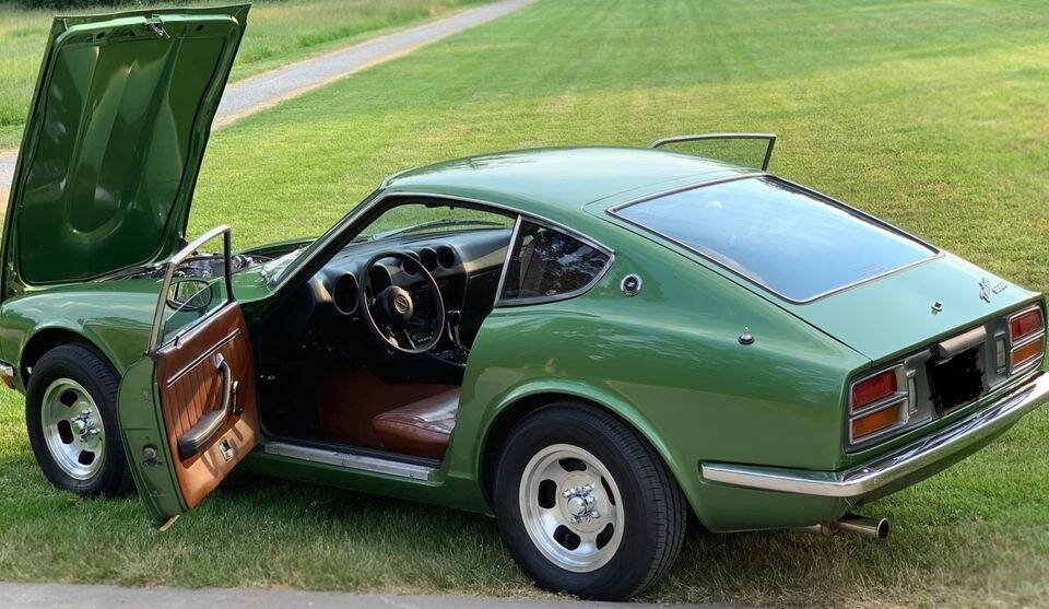 Image 2/35 of Datsun 260 Z (1974)