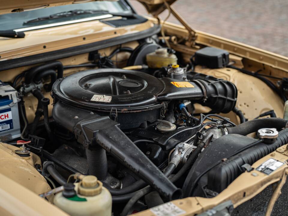 Image 8/53 de Mercedes-Benz 200 T (1982)