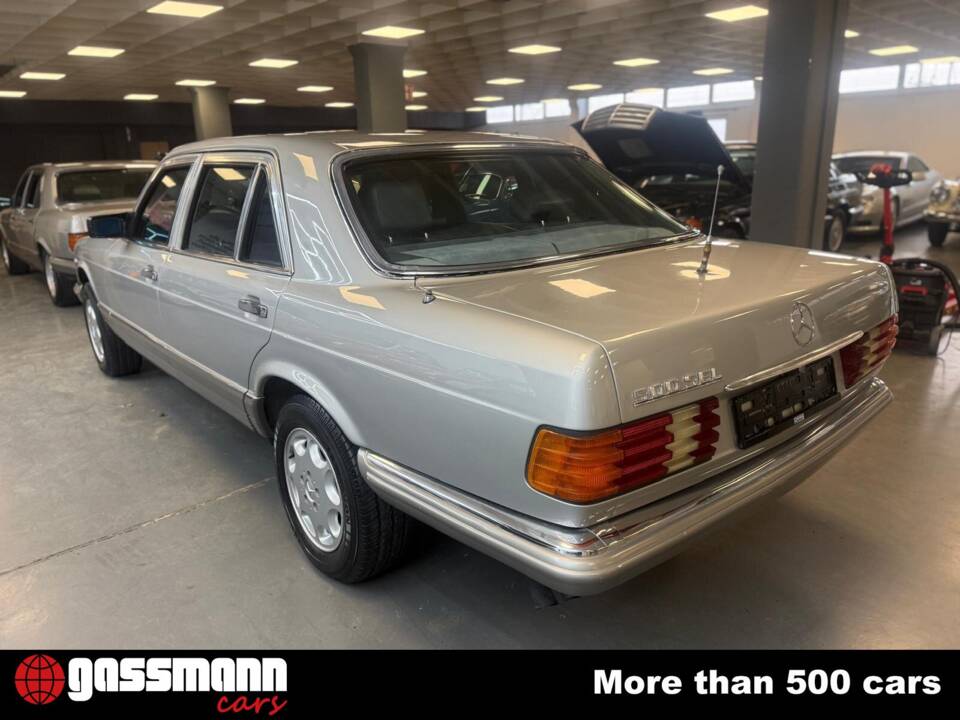 Image 3/15 of Mercedes-Benz 500 SEL (1983)