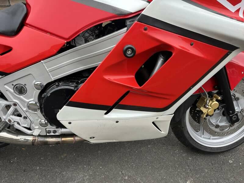 Image 3/17 of Kawasaki ZX-10 (1989)