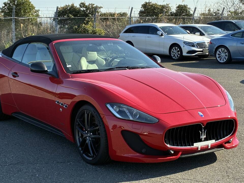 Image 1/54 of Maserati GranCabrio Sport (2015)