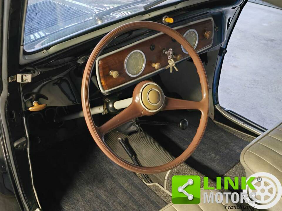 Image 7/10 of FIAT 500 C Topolino (1951)